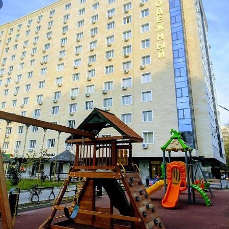 Апартаменты В Центре, В Новом Доме Almatî Cameră foto
